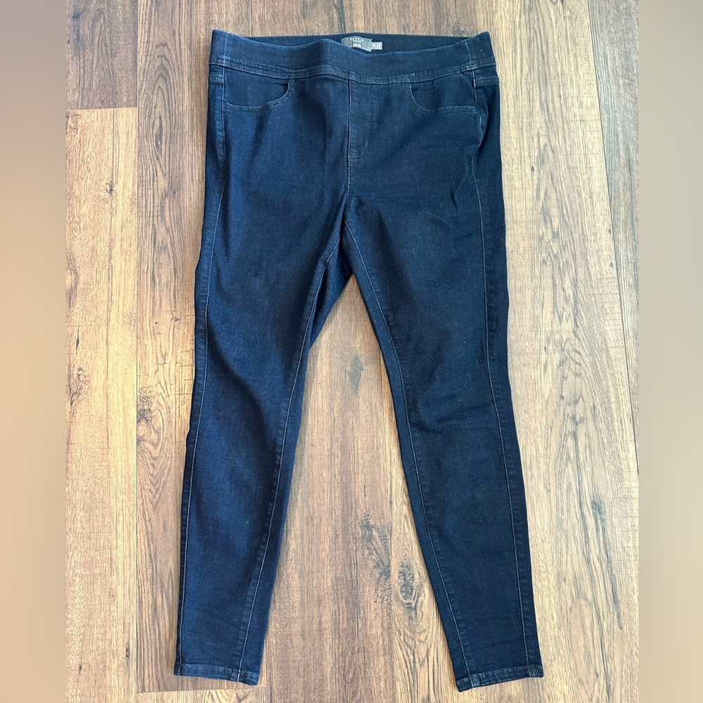 EUC Torrid Skinny Super Soft Lean Jean Size 1, 1x, 14/16